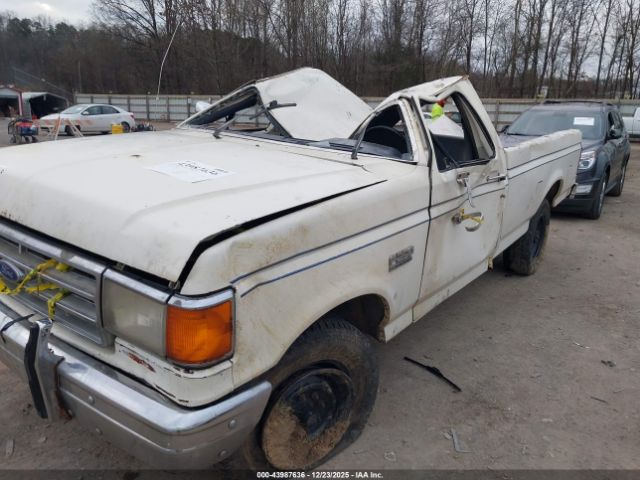 Ford F-250 Image 2