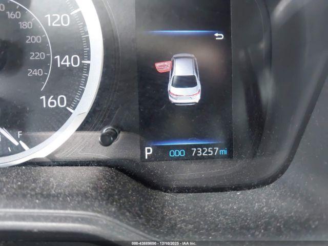 Toyota Corolla Le Image 16