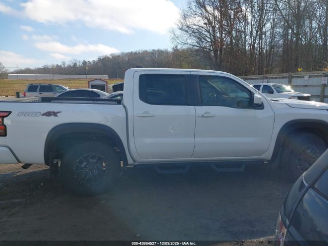 Nissan Frontier Pro-4x 4x4 Image 6