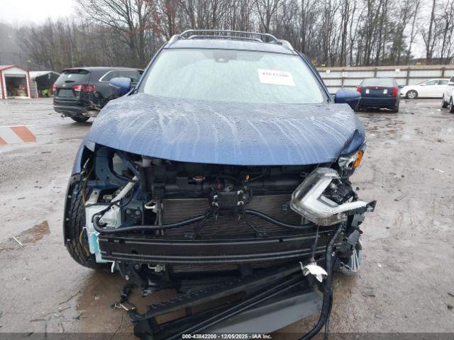 Nissan Rogue Sv Image 13