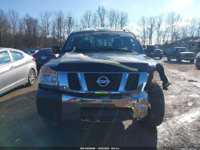 Nissan Titan Pro-4x Image 14