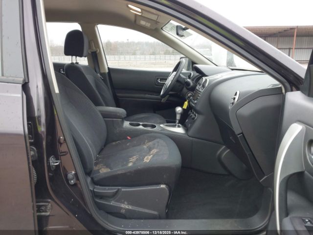 Nissan Rogue S Image 3