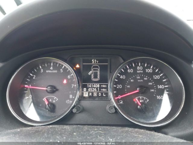 Nissan Rogue S Image 7