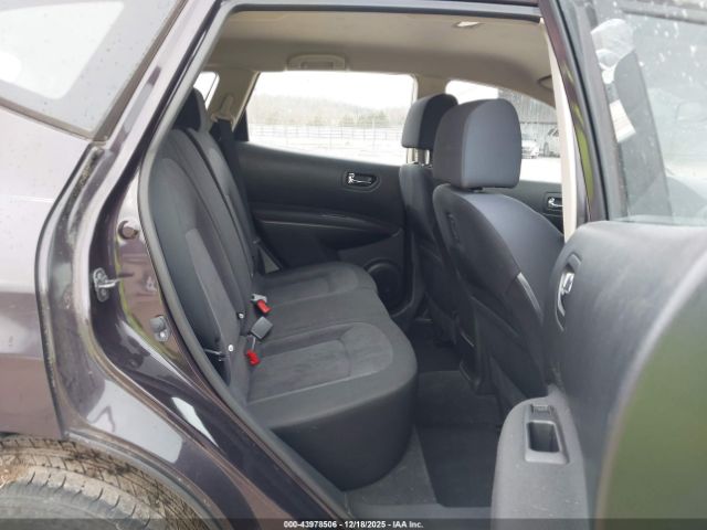 Nissan Rogue S Image 11