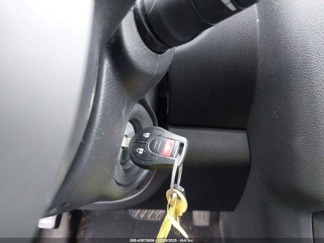 Nissan Rogue S Image 8