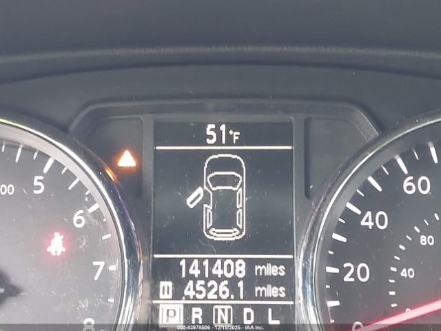 Nissan Rogue S Image 10