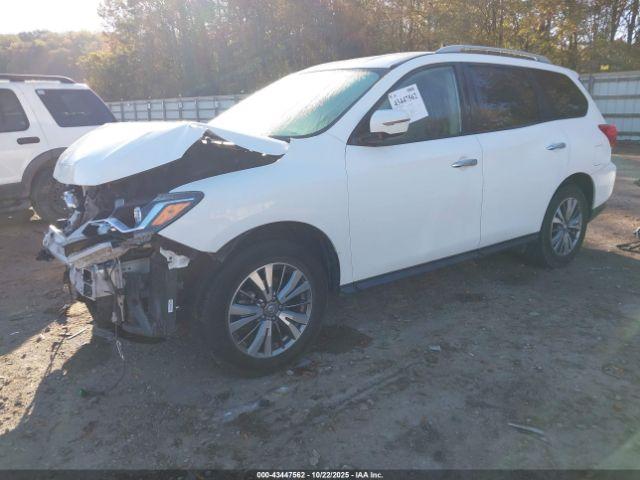 Nissan Pathfinder Sv Image 2