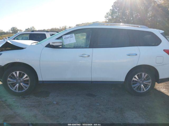 Nissan Pathfinder Sv Image 11