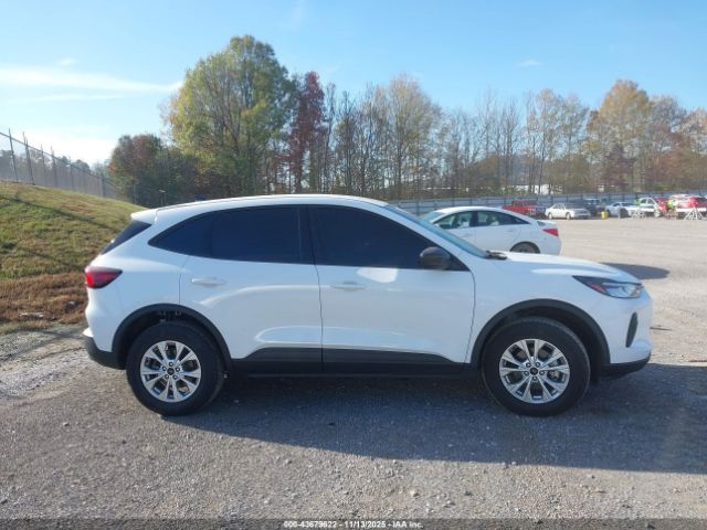 Ford Escape Active Image 9