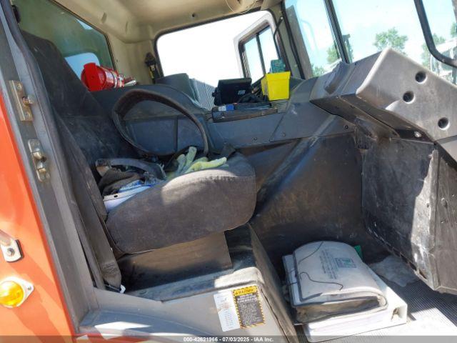 Mack Terrapro Image 16