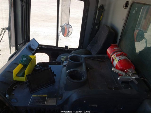 Mack Terrapro Image 10