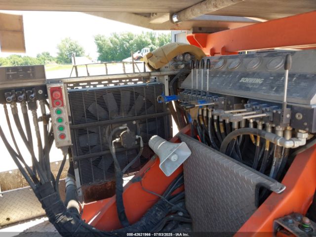 Mack Terrapro Image 15