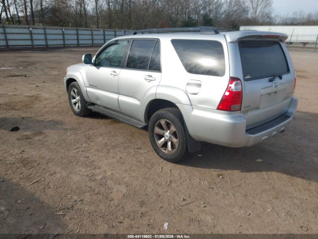 Toyota 4Runner Limited V6 Image 3