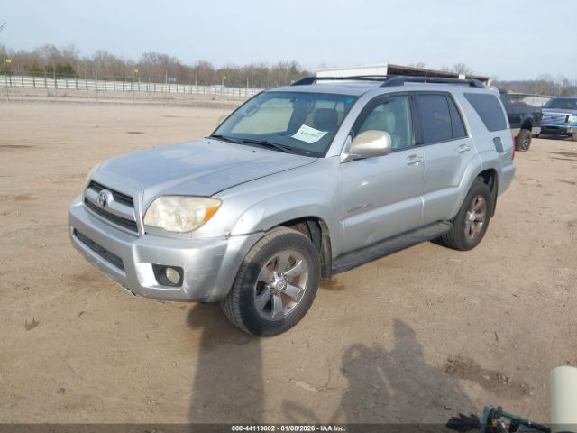Toyota 4Runner Limited V6 Image 6