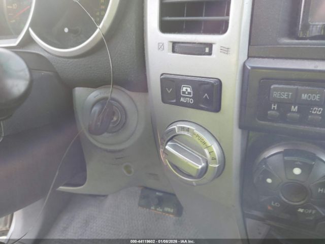 Toyota 4Runner Limited V6 Image 10