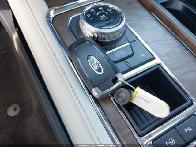 Ford Expedition Platinum Image 15