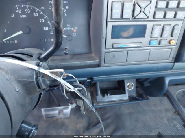 Chevrolet Gmt C1500 Image 7