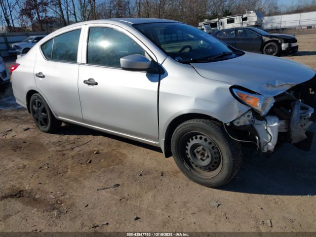Nissan Versa 1.6 S+ Image 1