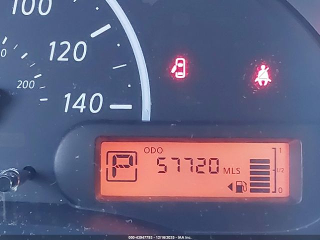 Nissan Versa 1.6 S+ Image 4