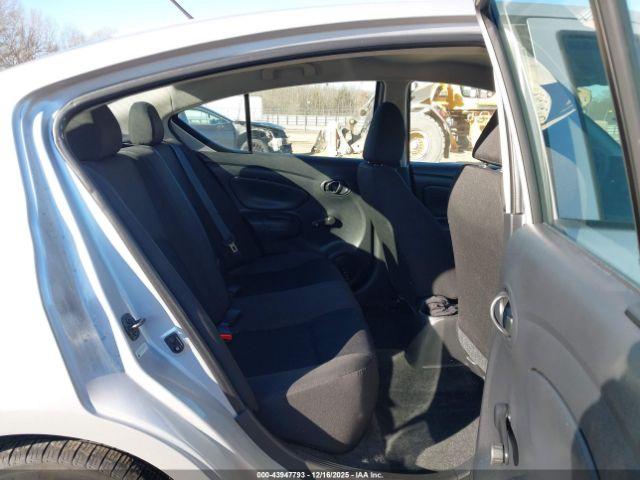 Nissan Versa 1.6 S+ Image 6