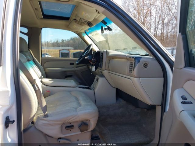 Chevrolet Suburban 1500 Z71 Image 4