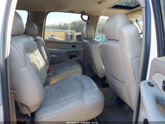 Chevrolet Suburban 1500 Z71 Image 6