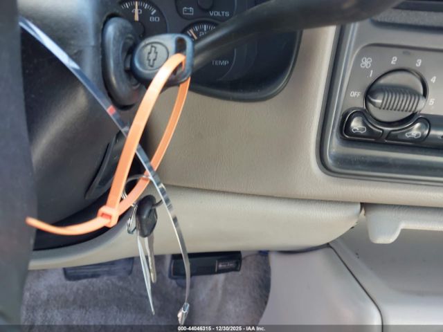 Chevrolet Suburban 1500 Z71 Image 9