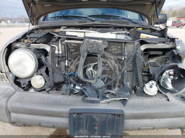 Jeep Liberty Sport Image 2