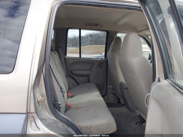 Jeep Liberty Sport Image 9