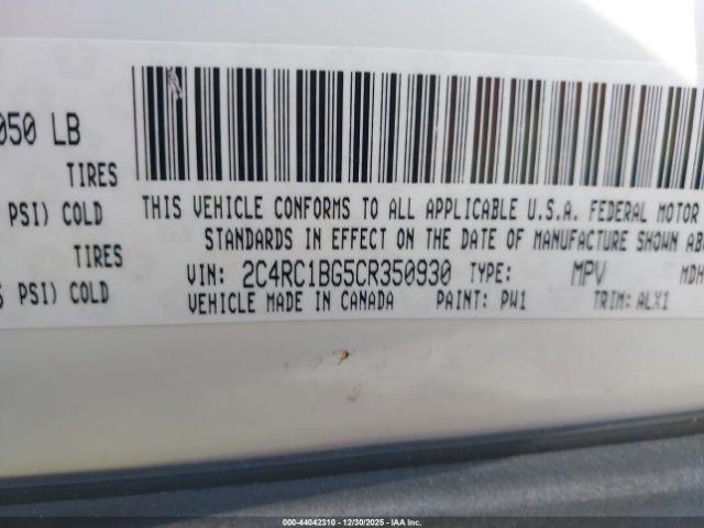 Chrysler Town & Country Touring Image 10