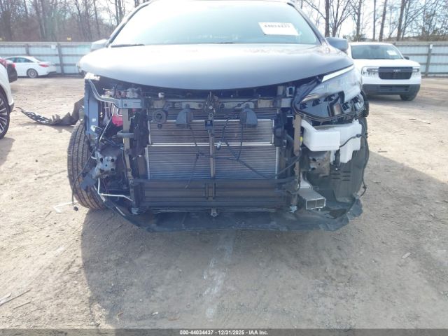 Toyota Sienna Le Image 8