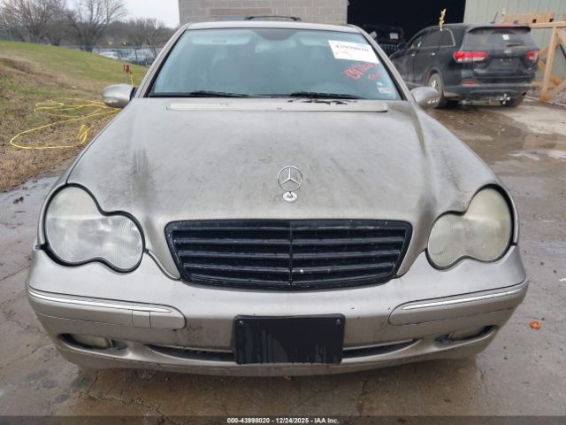 Mercedes-Benz C-Class Image 6