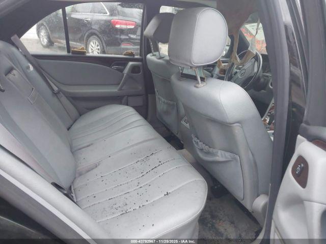 Mercedes-Benz E-Class Image 6