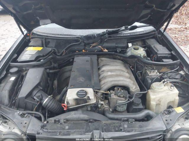 Mercedes-Benz E-Class Image 10